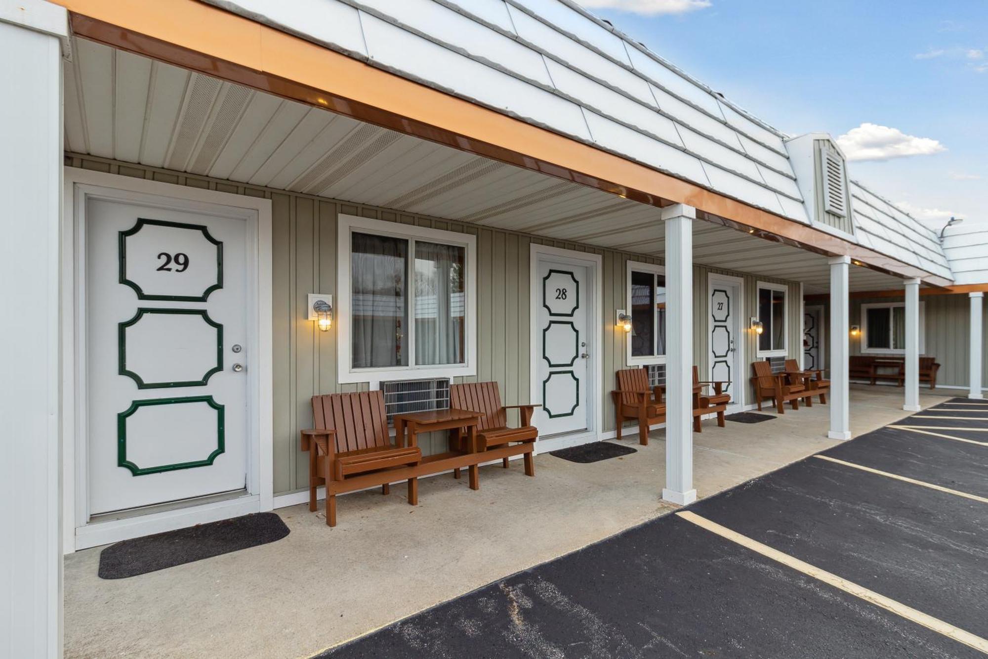 Vindel Motel Mackinaw City Bagian luar foto