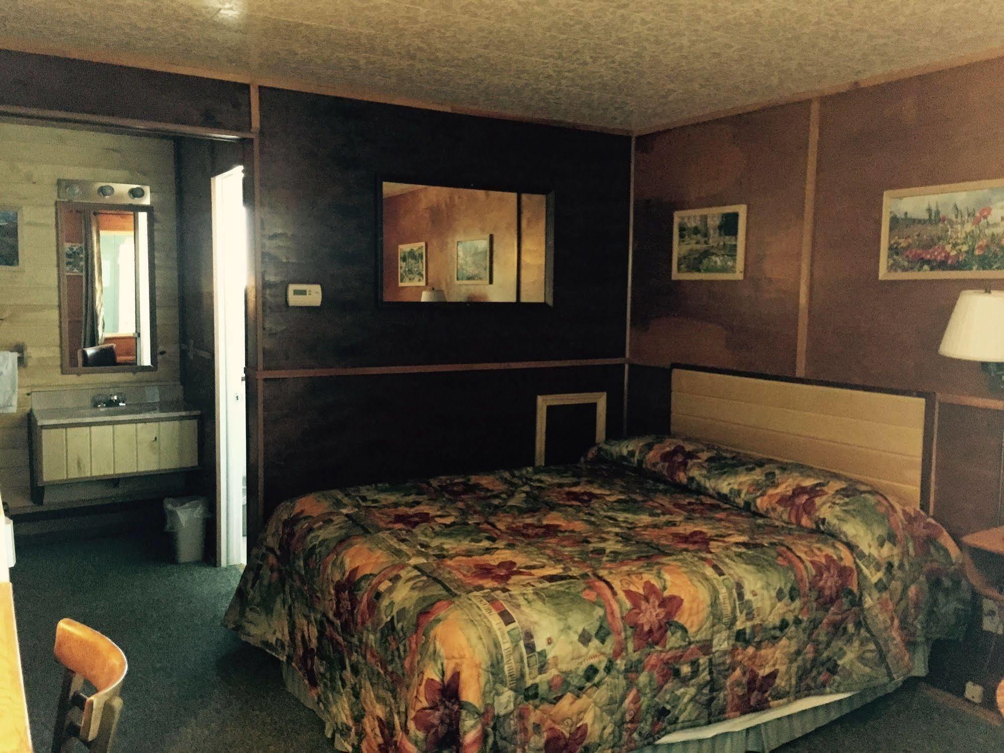Vindel Motel Mackinaw City Bagian luar foto