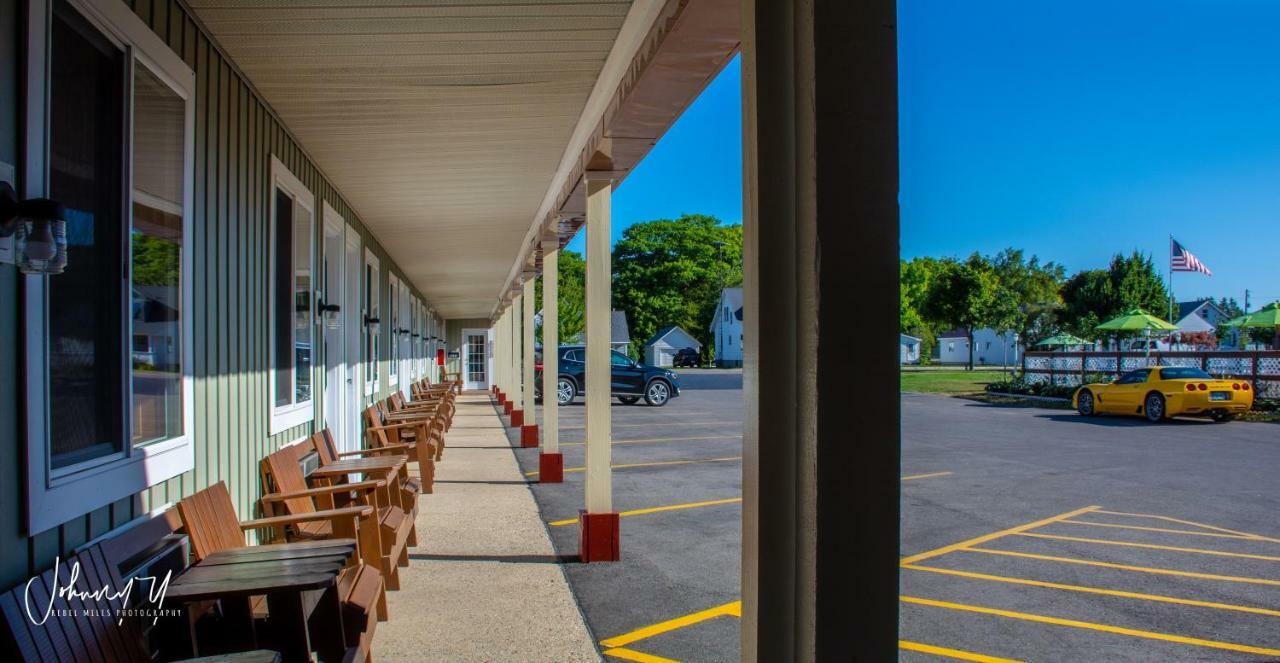 Vindel Motel Mackinaw City Bagian luar foto