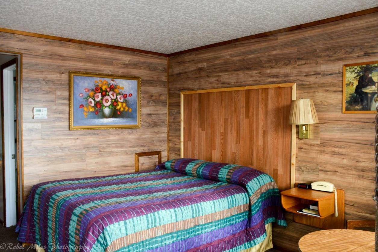 Vindel Motel Mackinaw City Bagian luar foto