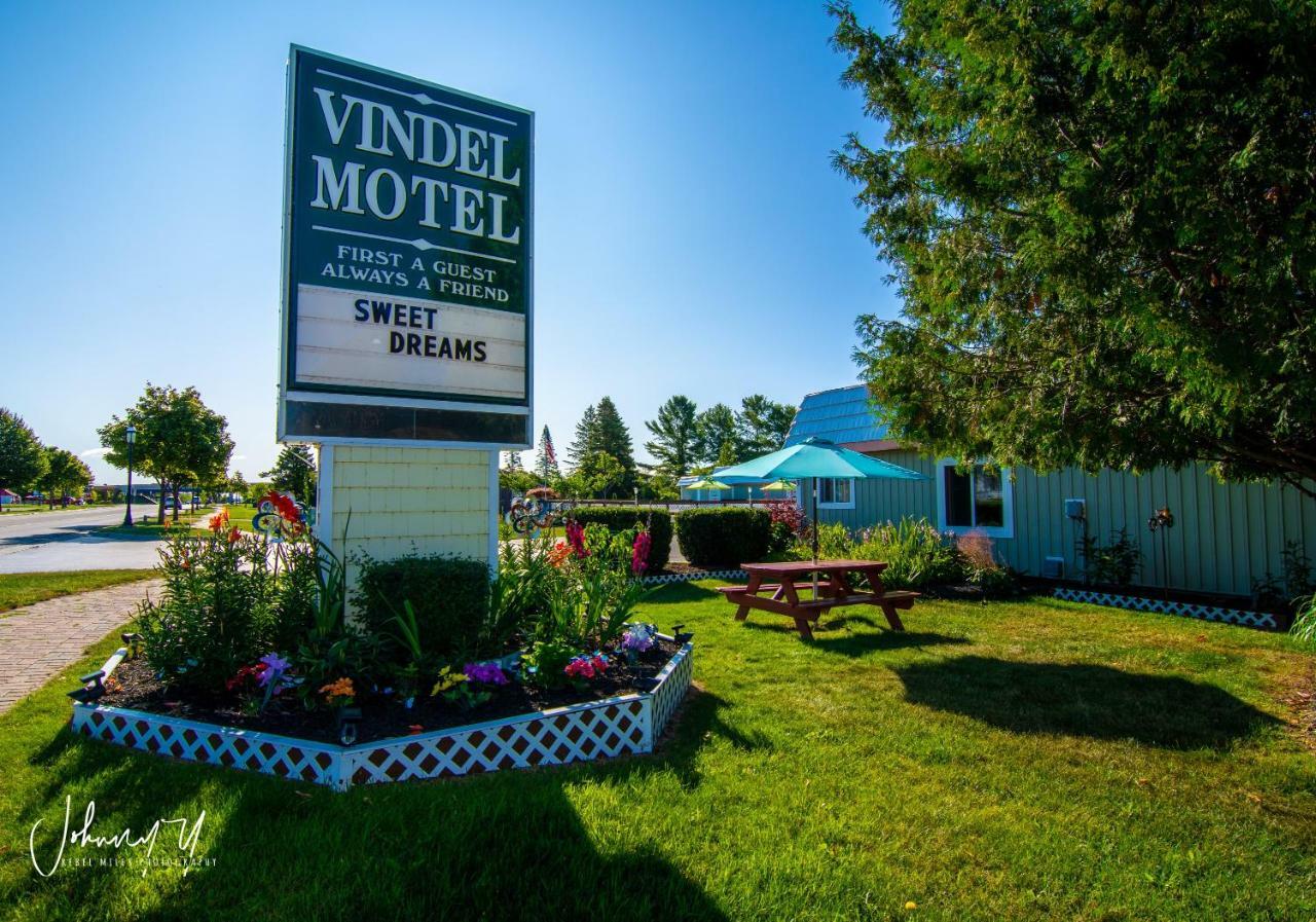 Vindel Motel Mackinaw City Bagian luar foto