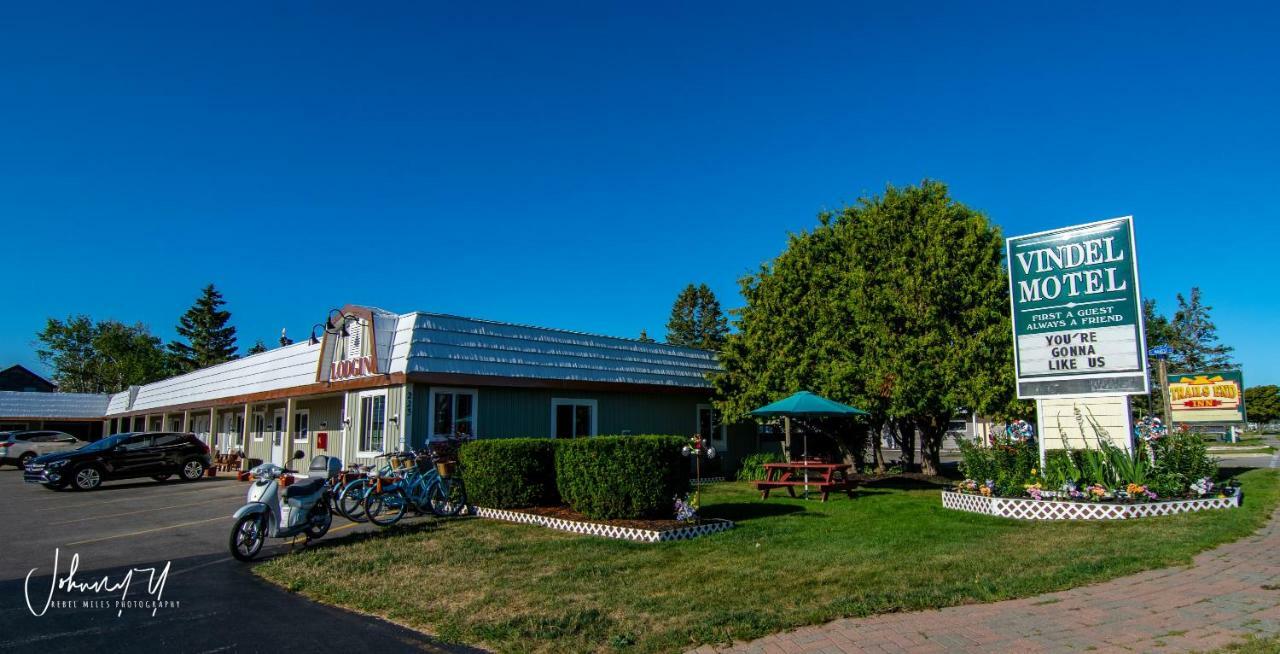 Vindel Motel Mackinaw City Bagian luar foto